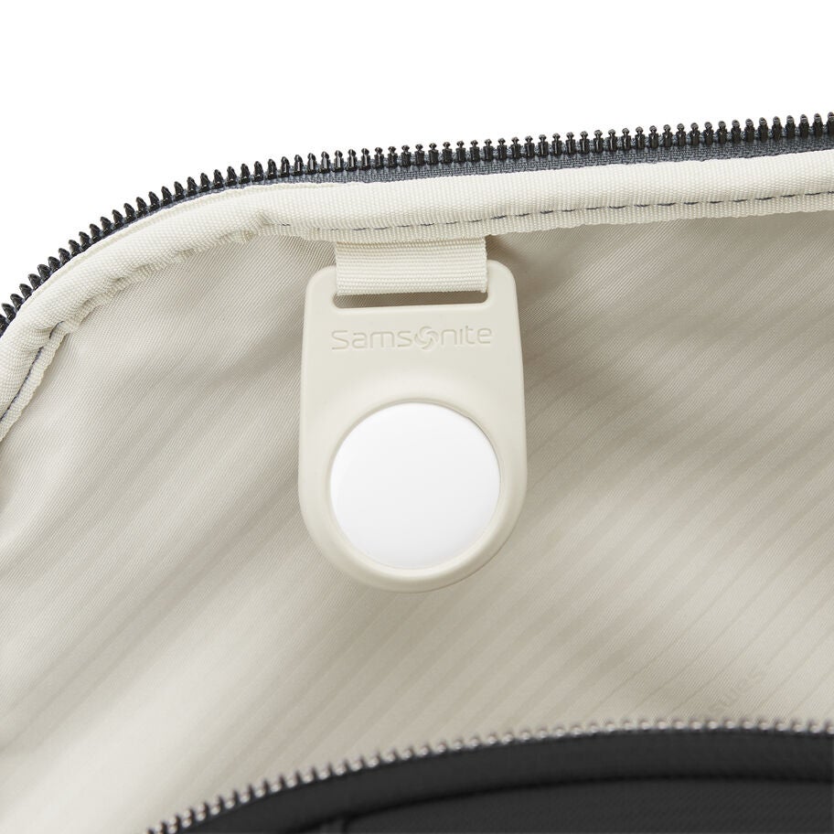 Silhouette 18 Women's Backpack in the color Black. image number 5